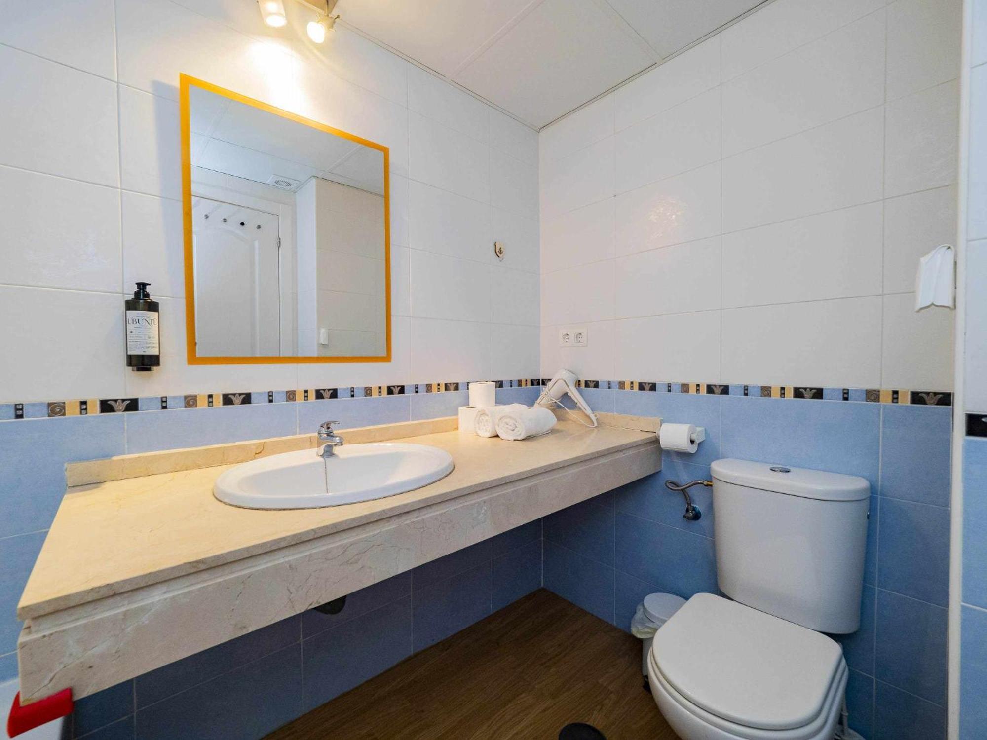 Apartamento Atico Con Vistas Al Mar Piscina Y Parking Málaga Exterior foto